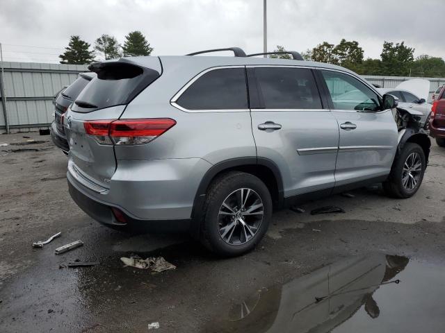 5TDBZRFH8KS739276 - 2019 TOYOTA HIGHLANDER LE SILVER photo 3