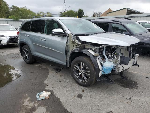 5TDBZRFH8KS739276 - 2019 TOYOTA HIGHLANDER LE SILVER photo 4