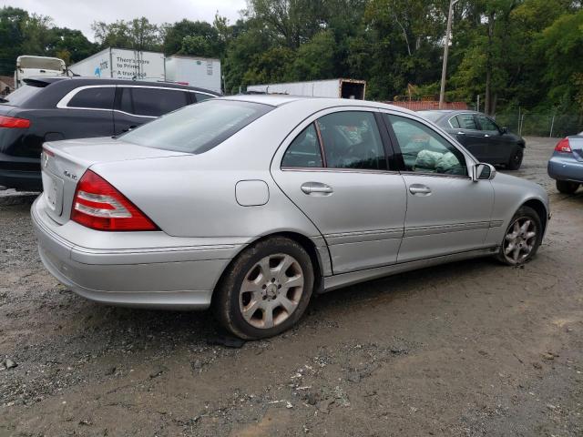 WDBRF84J55F616836 - 2005 MERCEDES-BENZ C 320 4MATIC SILVER photo 3