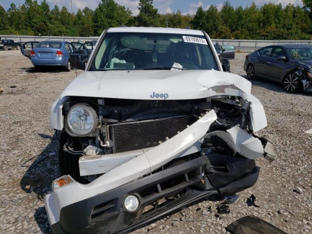 1C4NJPFB4GD801179 - 2016 JEEP PATRIOT LATITUDE WHITE photo 5