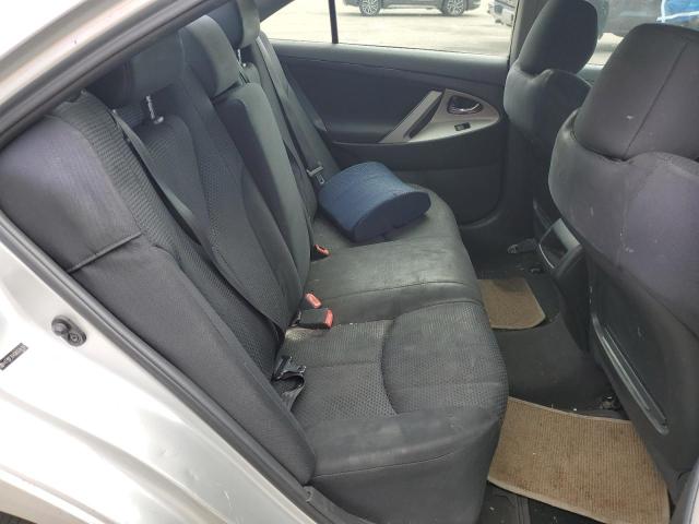 4T1BF3EK9AU504104 - 2010 TOYOTA CAMRY BASE SILVER photo 10