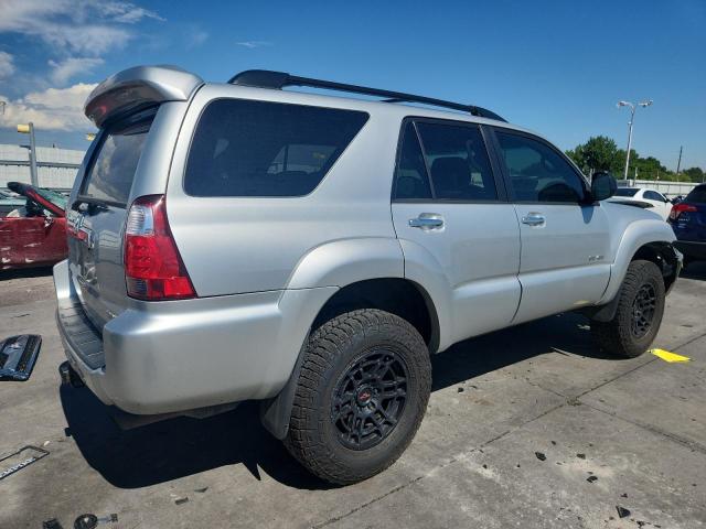 JTEBU14R460079530 - 2006 TOYOTA 4RUNNER SR5 银色 照片 3