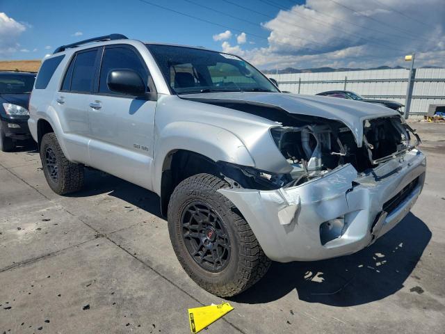 JTEBU14R460079530 - 2006 TOYOTA 4RUNNER SR5 银色 照片 4
