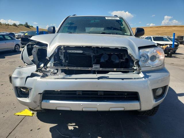 JTEBU14R460079530 - 2006 TOYOTA 4RUNNER SR5 银色 照片 5