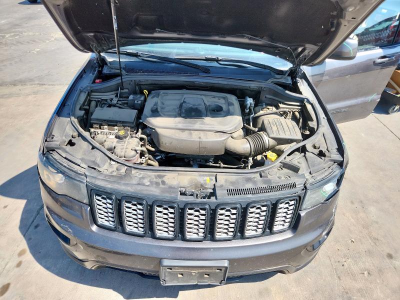 1C4RJEAG6MC844013 - 2021 JEEP GRAND CHEROKEE LAREDO CHARCOAL photo 11