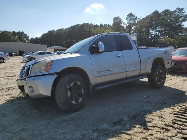 2005 NISSAN TITAN XE, 