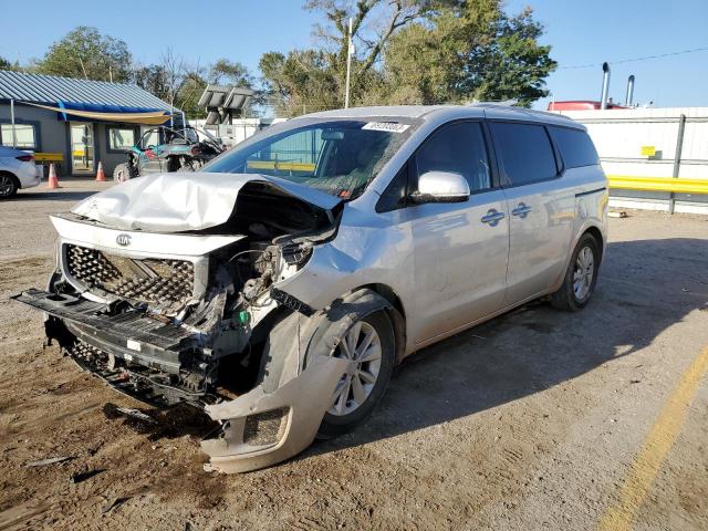 KNDMB5C13J6351528 - 2018 KIA SEDONA LX SILVER photo 1