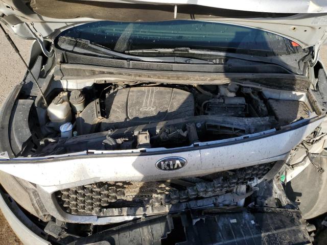 KNDMB5C13J6351528 - 2018 KIA SEDONA LX SILVER photo 11