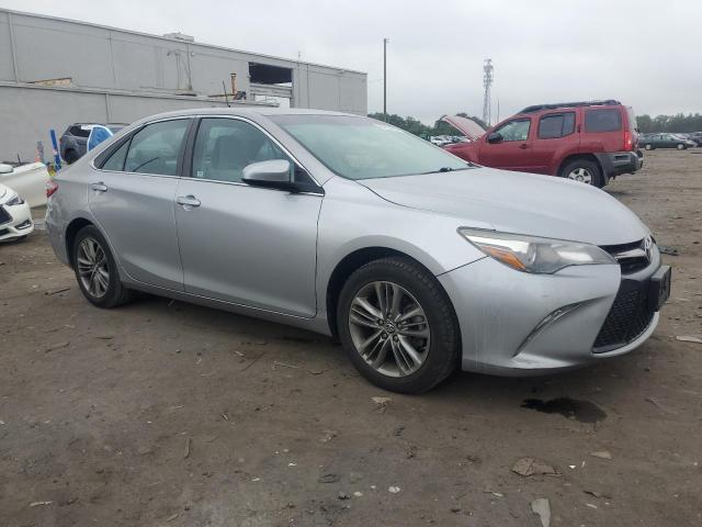 4T1BF1FK1GU538470 - 2016 TOYOTA CAMRY LE ვერცხლისფერი ფოტო 4