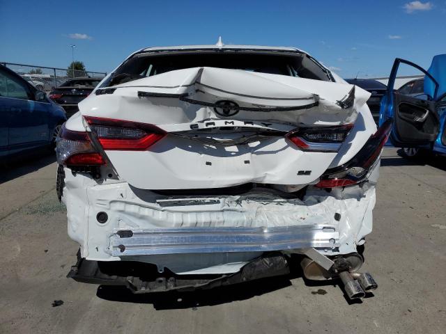 4T1G11AK6PU813925 - 2023 TOYOTA CAMRY SE NIGHT SHADE WHITE photo 6