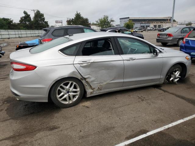 3FA6P0H77GR269488 - 2016 FORD FUSION SE SILVER photo 3