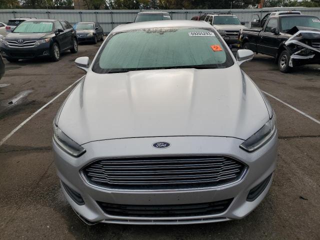 3FA6P0H77GR269488 - 2016 FORD FUSION SE SILVER photo 5