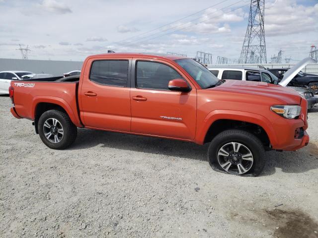 5TFCZ5AN1JX130422 - 2018 TOYOTA TACOMA DOUBLE CAB ORANGE photo 4