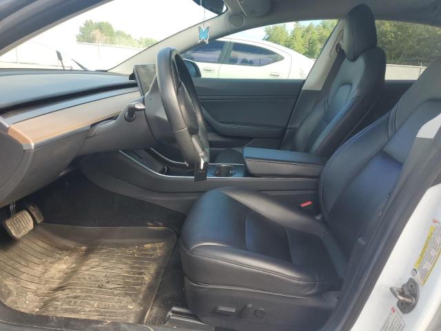 5YJ3E1EAXJF075796 - 2018 TESLA MODEL 3 Weiß Foto 7