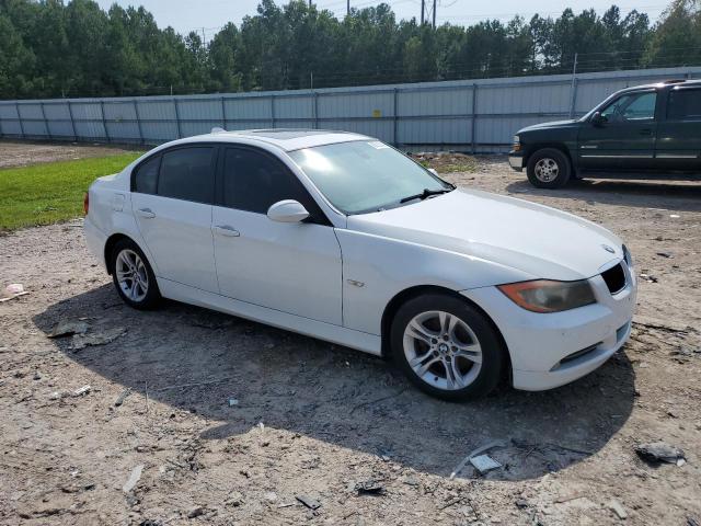 WBAVA33518FV66685 - 2008 BMW 328 I WHITE photo 4