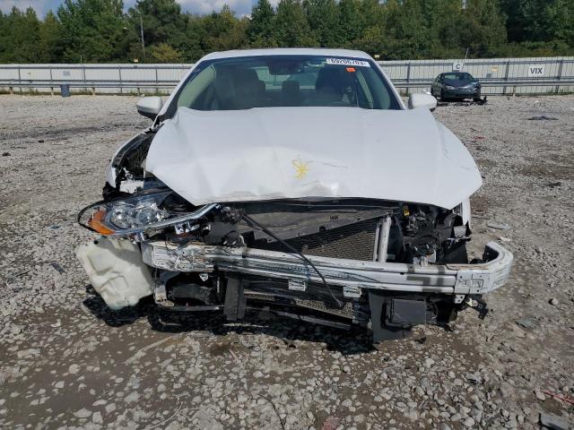 3FA6P0LU5KR121247 - 2019 FORD FUSION SE WHITE photo 5