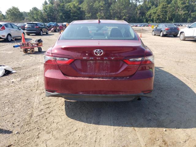 4T1C11AKXMU555645 - 2021 TOYOTA CAMRY LE RED photo 6