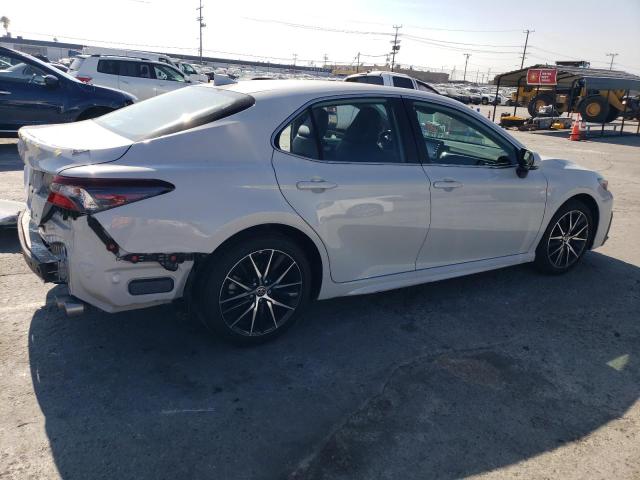 4T1G11AK0PU113723 - 2023 TOYOTA CAMRY SE NIGHT SHADE SILVER photo 3