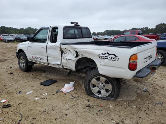 5TEWM72N83Z192451 - 2003 TOYOTA TACOMA XTRACAB WHITE photo 2