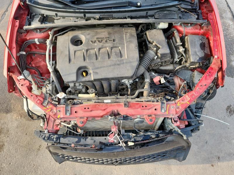 5YFBURHE8KP876423 - 2019 TOYOTA COROLLA L RED photo 11