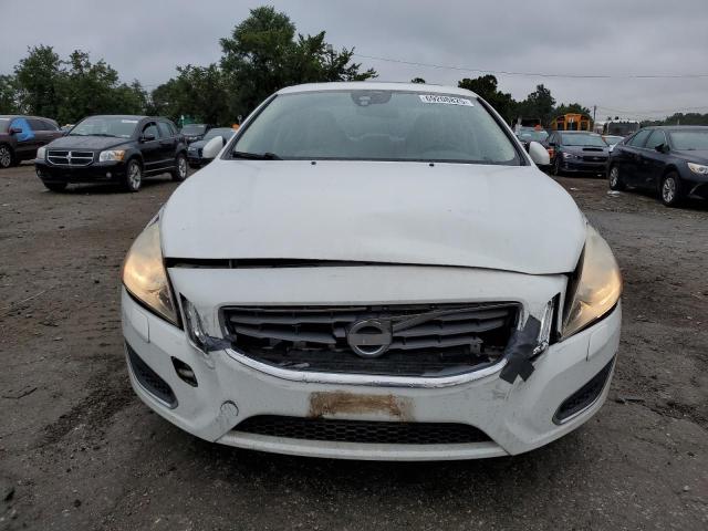 YV1612FS7D2180478 - 2013 VOLVO S60 T5 WHITE photo 5