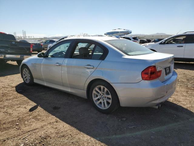 WBAVA33527PG50753 - 2007 BMW 328 I GRAY photo 2