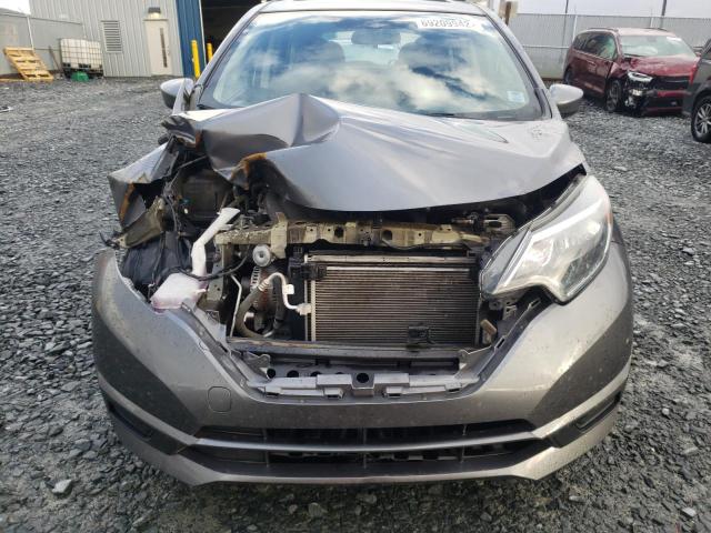 3N1CE2CP0JL369080 - 2018 NISSAN VERSA NOTE S SILVER photo 5