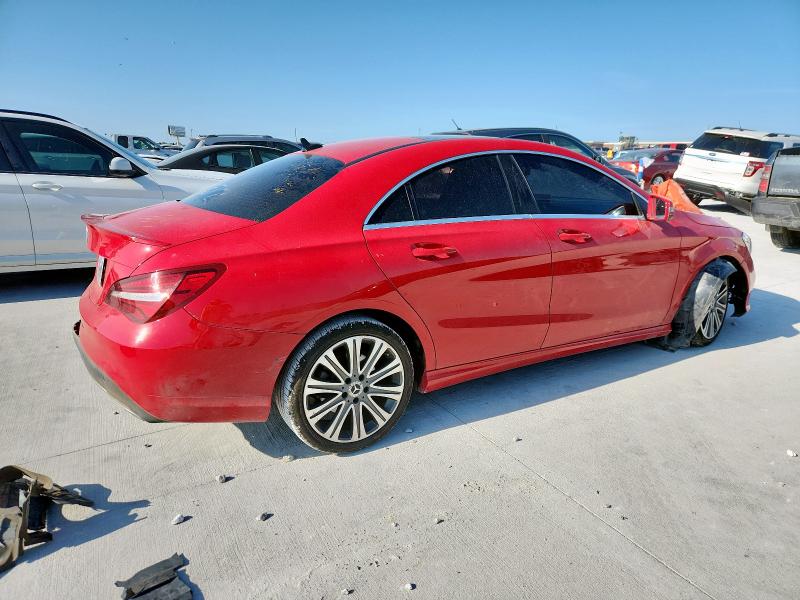 WDDSJ4EB0JN632837 - 2018 MERCEDES-BENZ CLA 250 წითელი ფოტო 3