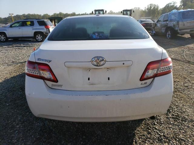 4T1BF3EK3BU647289 - 2011 TOYOTA CAMRY BASE WHITE photo 6