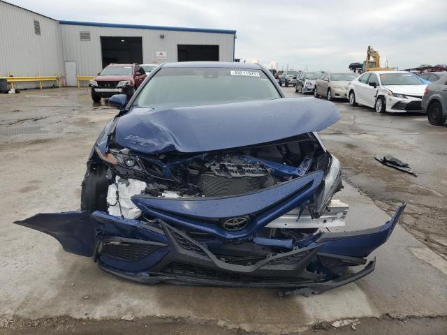 4T1G11AK4RU248321 - 2024 TOYOTA CAMRY SE NIGHT SHADE BLUE photo 5