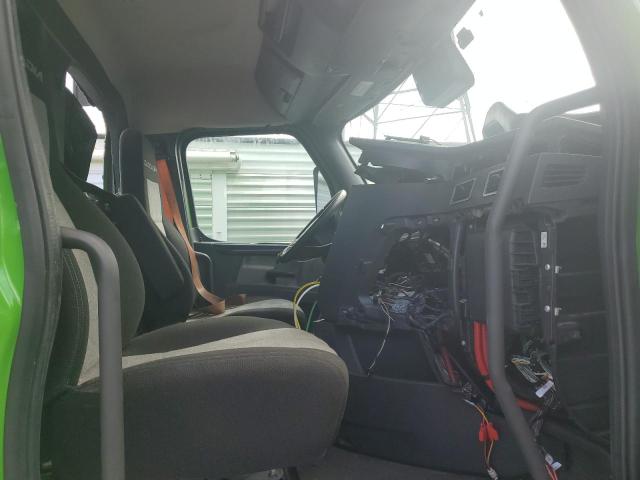 1FUJHTDV5NLNG8162 - 2022 FREIGHTLINER CASCADIA 1 GREEN photo 5