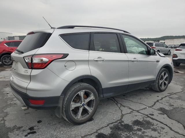 1FMCU0GD7HUA59038 - 2017 FORD ESCAPE SE SILVER photo 3