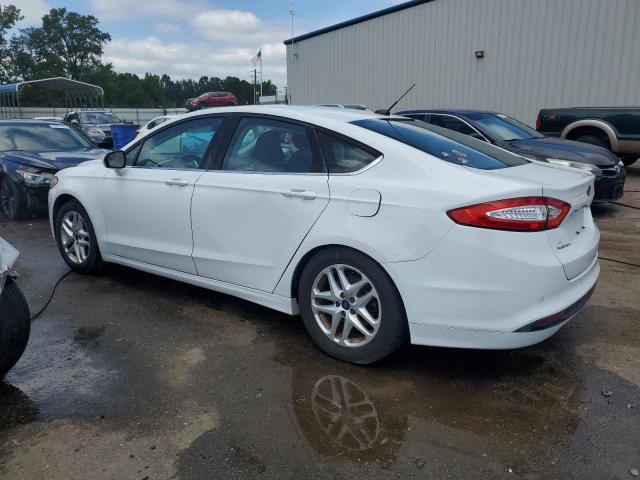 1FA6P0HD7F5122658 - 2015 FORD FUSION SE WHITE photo 2