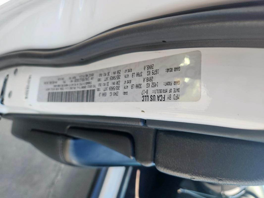 1C4RJFBGXJC135228 - 2018 JEEP GRAND CHEROKEE LIMITED WHITE photo 13