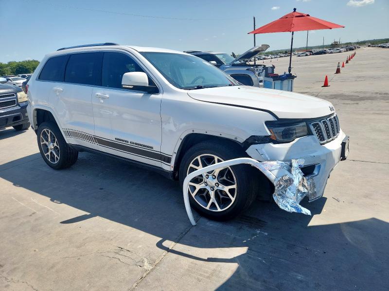 1C4RJFBGXJC135228 - 2018 JEEP GRAND CHEROKEE LIMITED WHITE photo 4