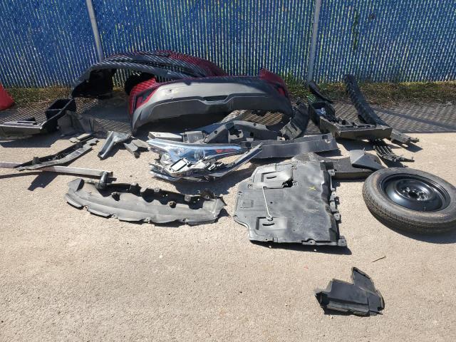 NMTKHMBX5KR071079 - 2019 TOYOTA C-HR XLE Красный фото 13