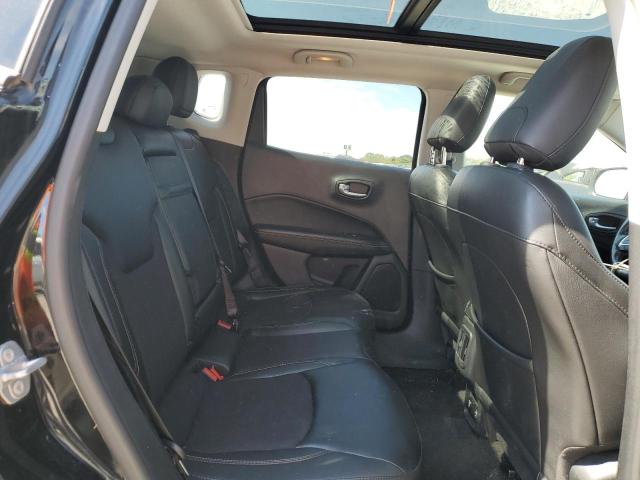 3C4NJDBB1JT138692 - 2018 JEEP COMPASS LATITUDE 黑色 照片 11