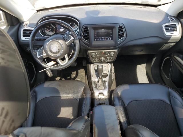 3C4NJDBB1JT138692 - 2018 JEEP COMPASS LATITUDE 黑色 照片 8