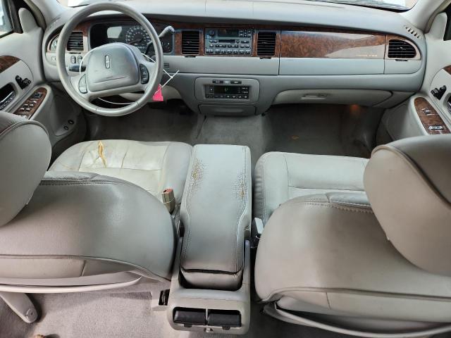 1LNHM81W91Y717729 - 2001 LINCOLN TOWN CAR EXECUTIVE SILVER photo 8