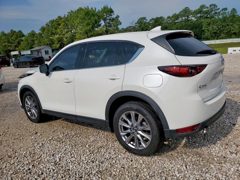 JM3KFADM7M0305258 - 2021 MAZDA CX-5 GRAND TOURING WHITE photo 2