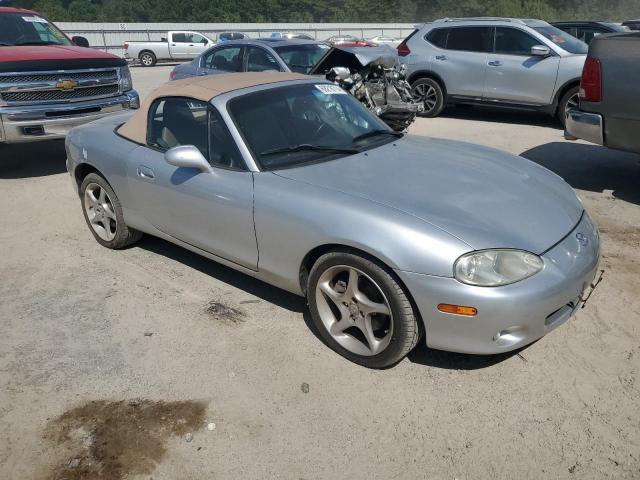 JM1NB353810201828 - 2001 MAZDA MX-5 MIATA BASE SILVER photo 4