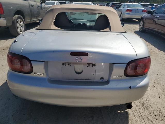 JM1NB353810201828 - 2001 MAZDA MX-5 MIATA BASE SILVER photo 6