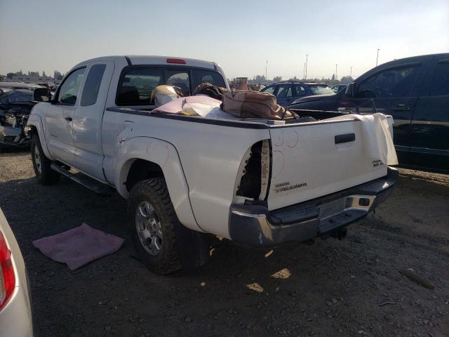 5TETU62N16Z180286 - 2006 TOYOTA TACOMA PRERUNNER ACCESS CAB WHITE photo 2