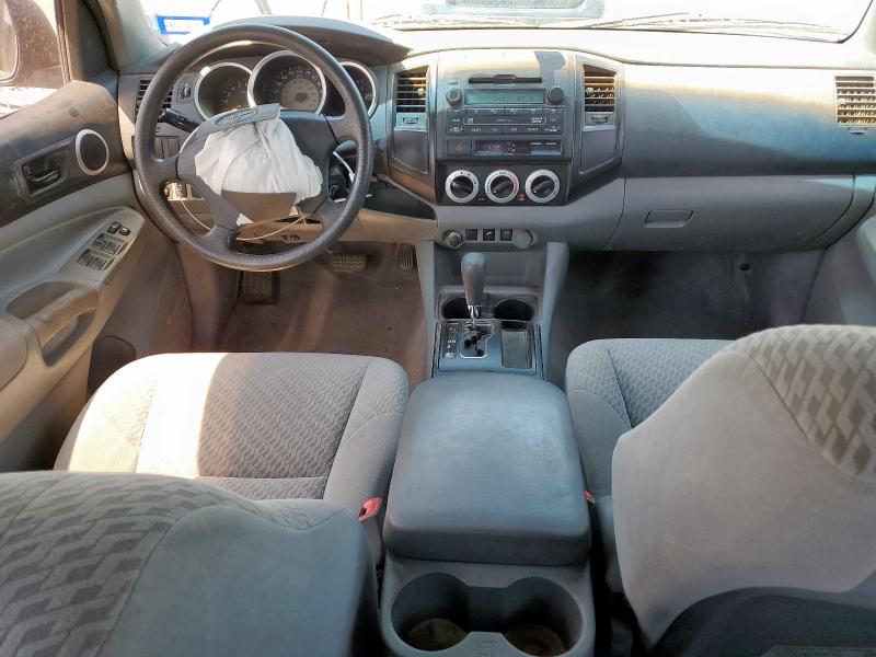 5TFJU4GN4BX006217 - 2011 TOYOTA TACOMA DOUBLE CAB PRERUNNER GRAY photo 8