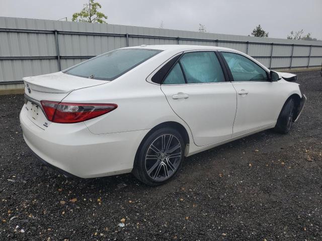 4T1BF1FK1GU150672 - 2016 TOYOTA CAMRY LE WHITE photo 3