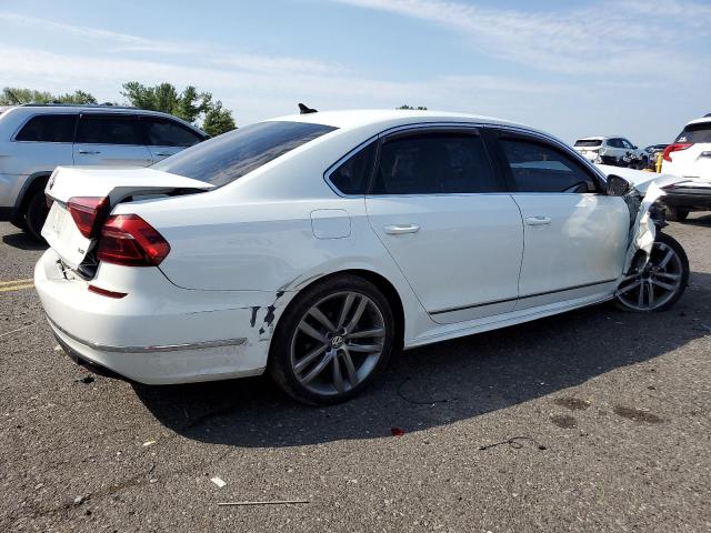 1VWDT7A3XHC055511 - 2017 VOLKSWAGEN PASSAT R-LINE თეთრი ფოტო 3