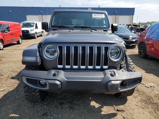 1C4HJXEG5MW584607 - 2021 JEEP WRANGLER U SAHARA GRAY photo 5