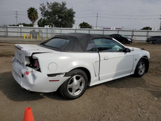 1FAFP44451F165153 - 2011 FORD MUSTANG WHITE photo 3