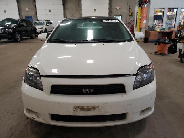 JTKDE3B72A0312121 - 2010 TOYOTA SCION TC WHITE photo 5