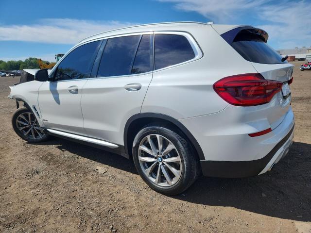 5UXTR9C52JLD60256 - 2018 BMW X3 XDRIVE30I WHITE photo 2